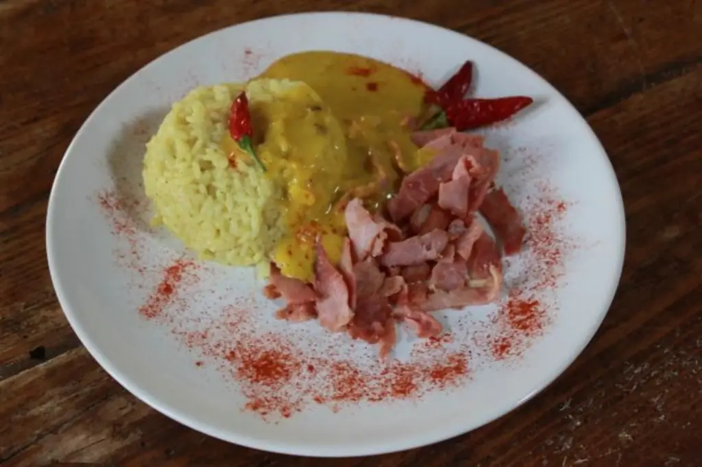 Рис с карри на куриной грудке