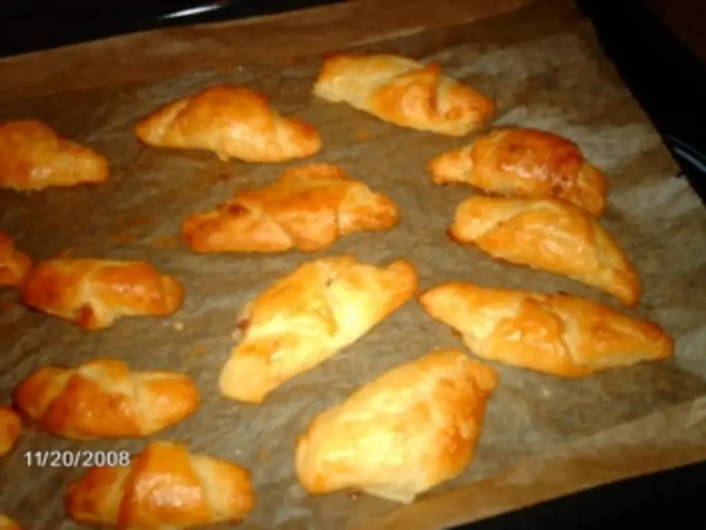 Творожные круассаны с сыром и ветчиной