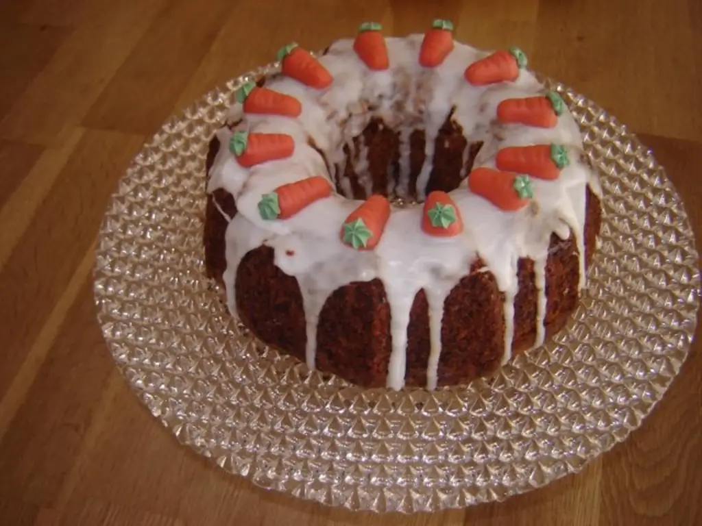 Сочный морковный пирог