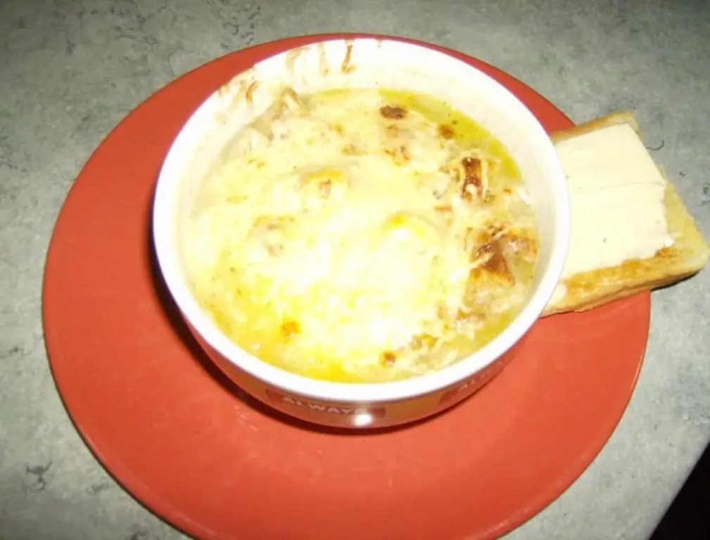 Луковый суп всегда вкусный