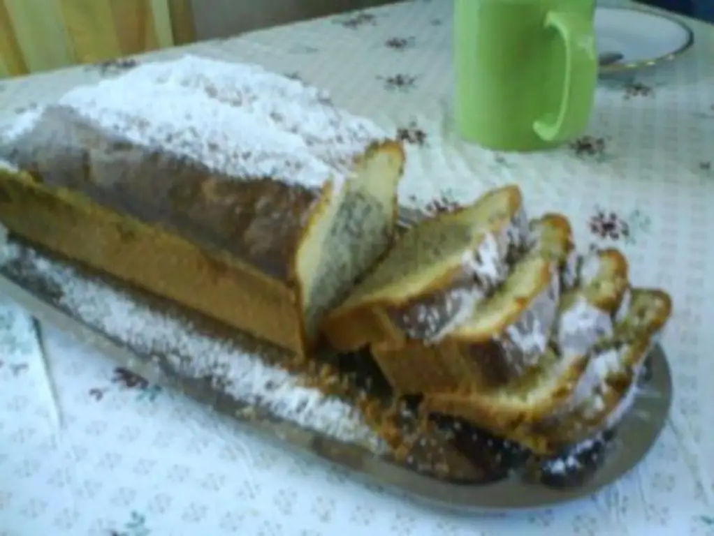 Маковый пирог с молотым маком и молоком