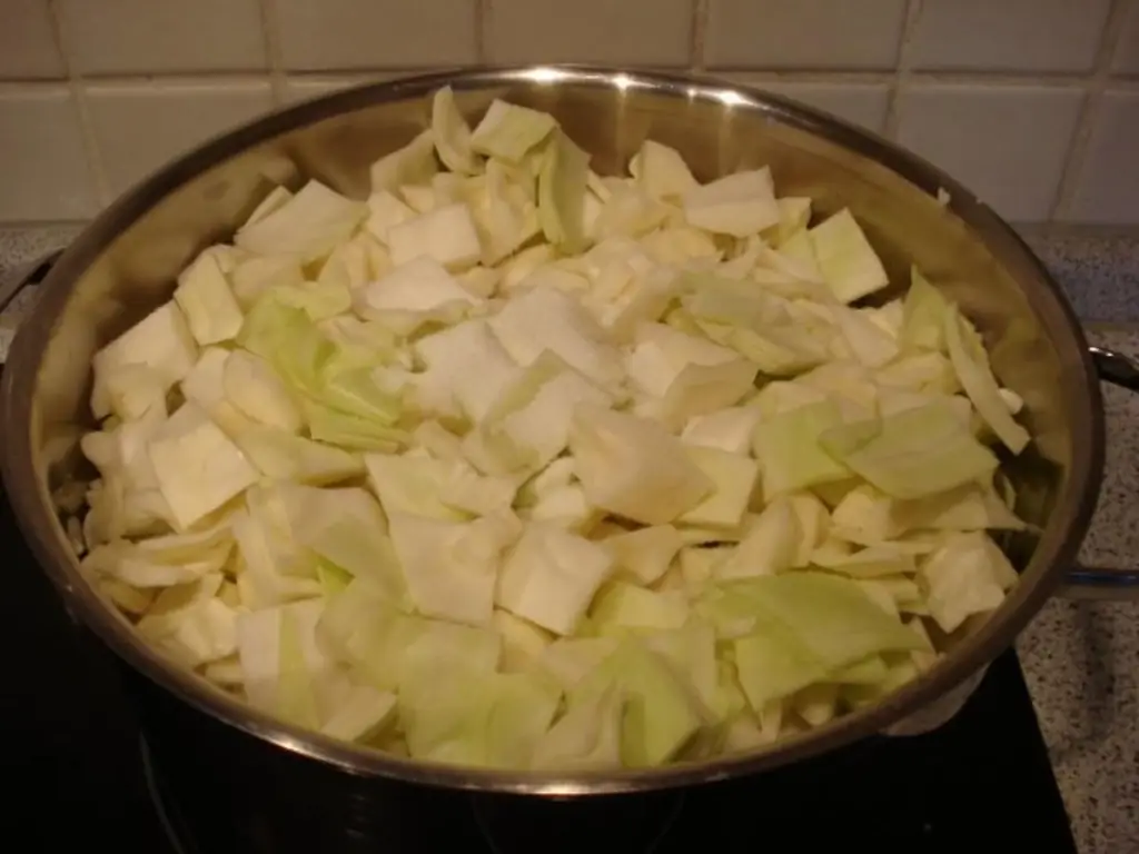 Шапочки с жареным касслером