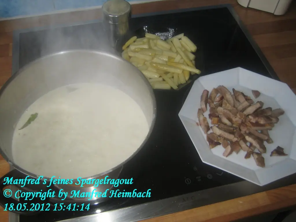 Asparagus – рагу из спаржи с полосками стейка из шеи дикого кабана на гриле