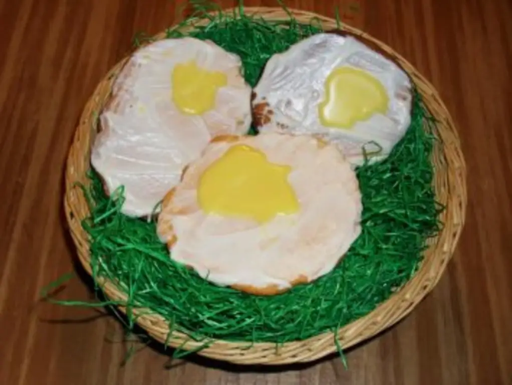Яичница с маслом и сахаром