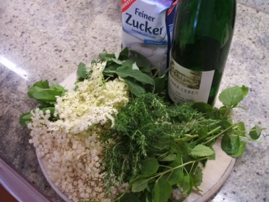 Поставка: сироп от кашля из травяной кухни
