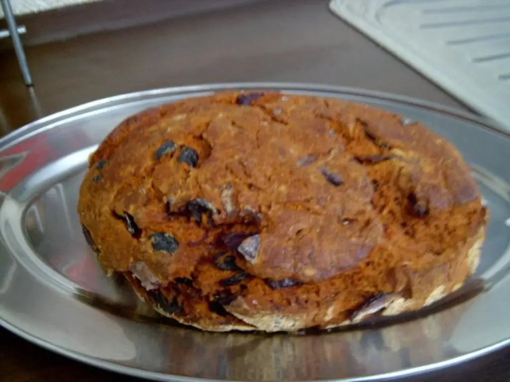 Оливковый хлеб опоздавший на греческий вечер