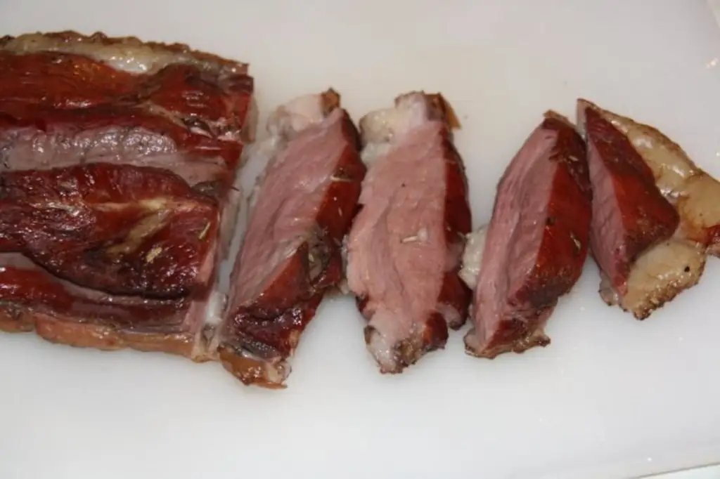 Маринованная и копченая утиная грудка