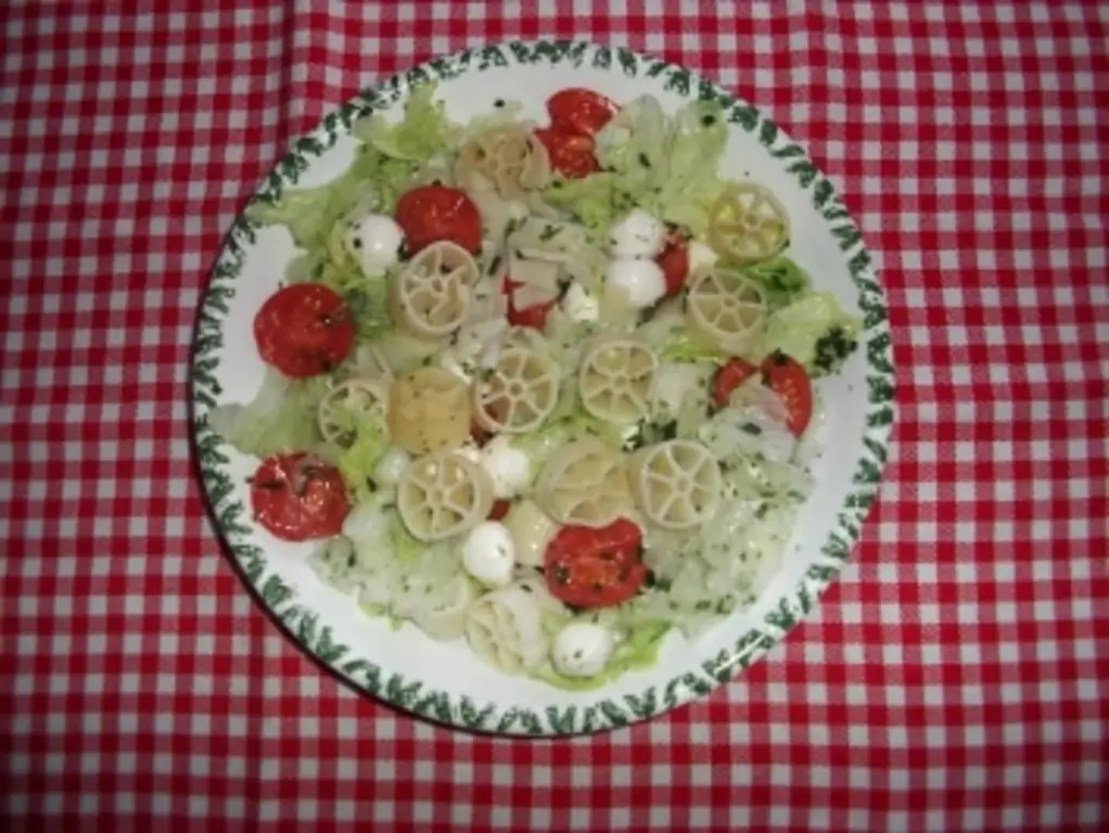 Разноцветная лапша