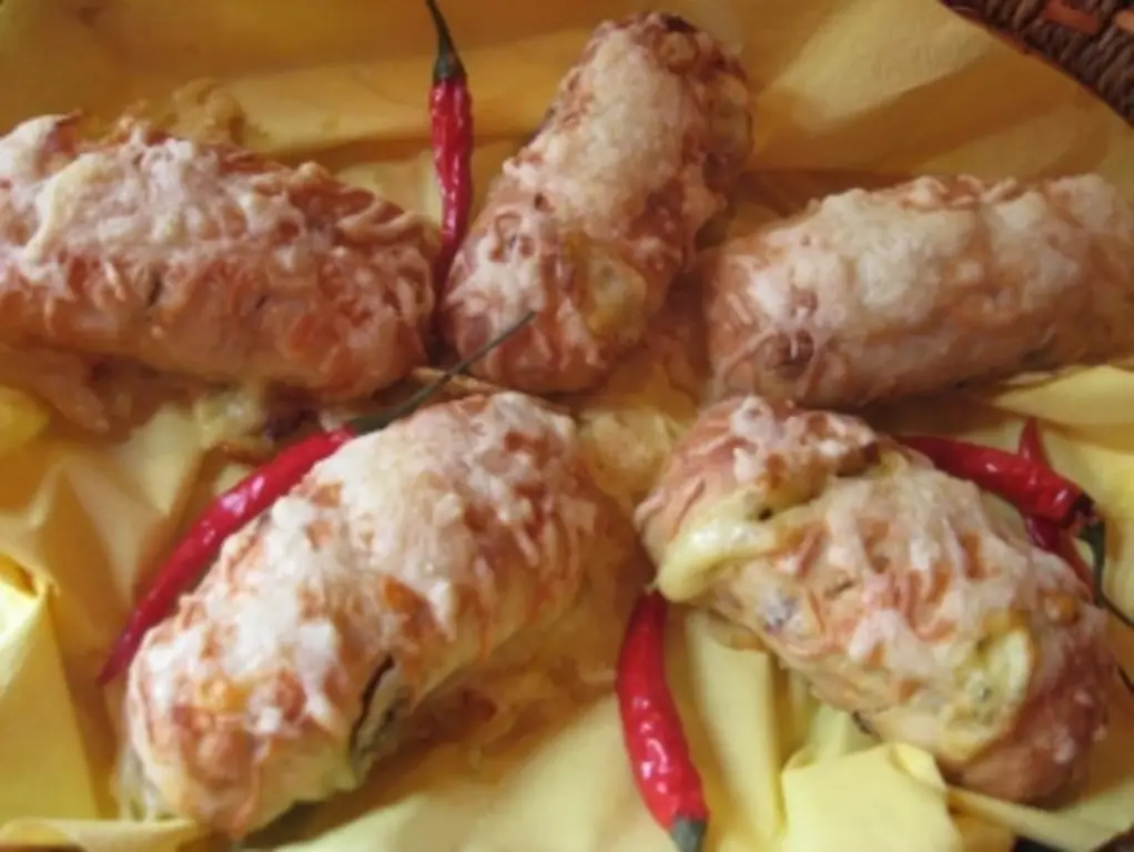 Сырные рулетики с начинкой