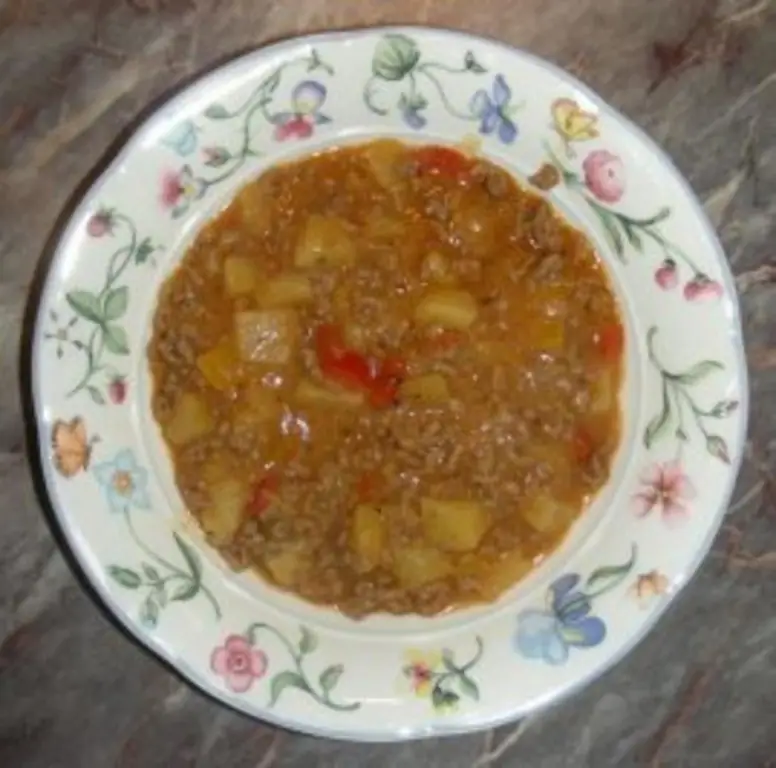 Мясная сковорода с картофелем и перцем