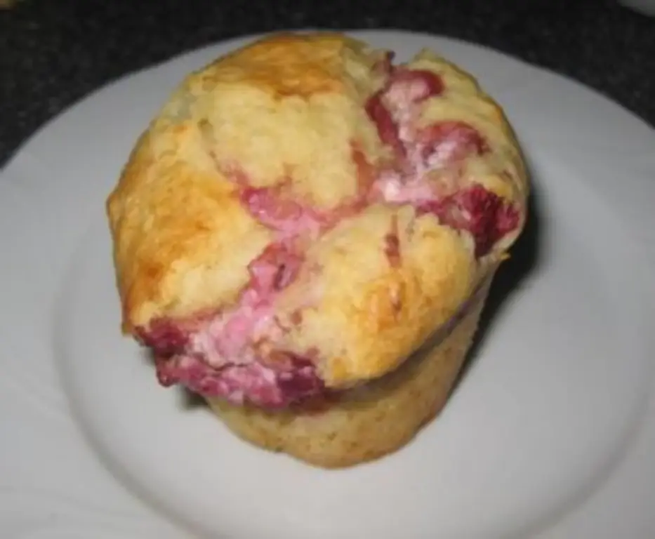Маффины с клубникой