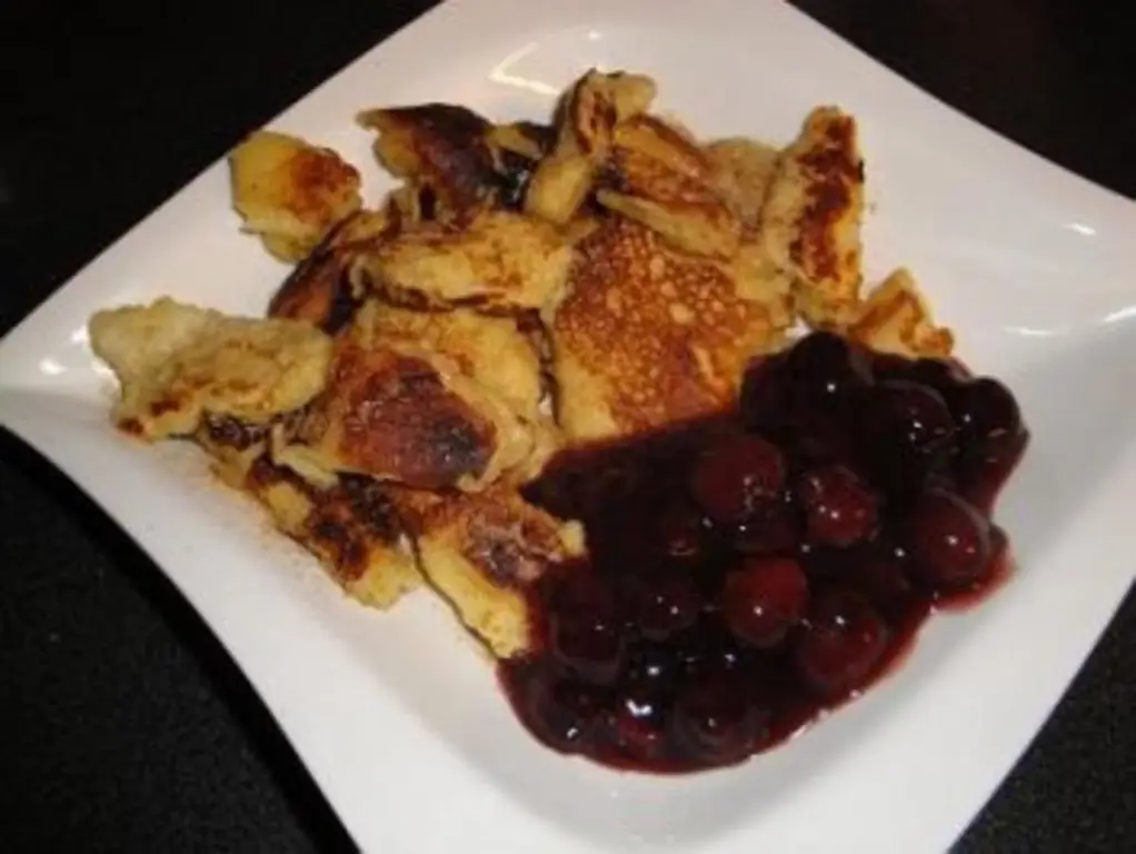 Kaiserschmarren с вишневым компотом (с картинкой)