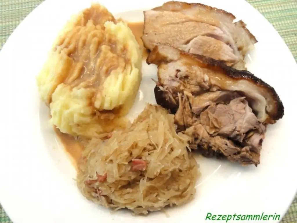 Мясо: СВИНАЯ ГОЛОВКА, тушеная