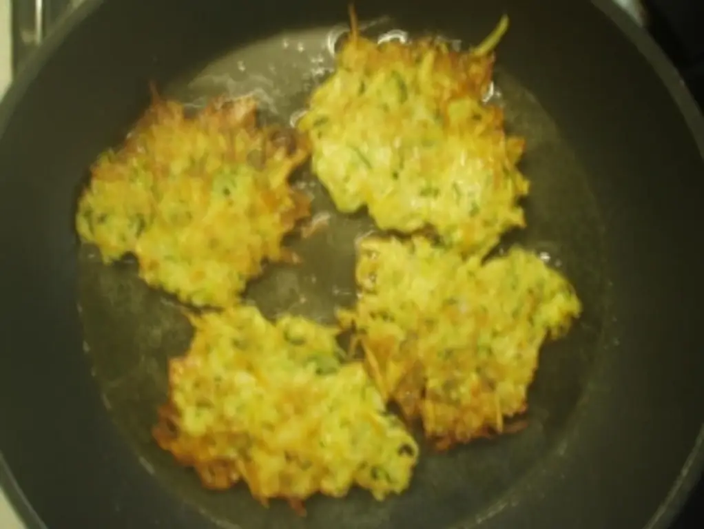 Картофельные оладьи с кабачками