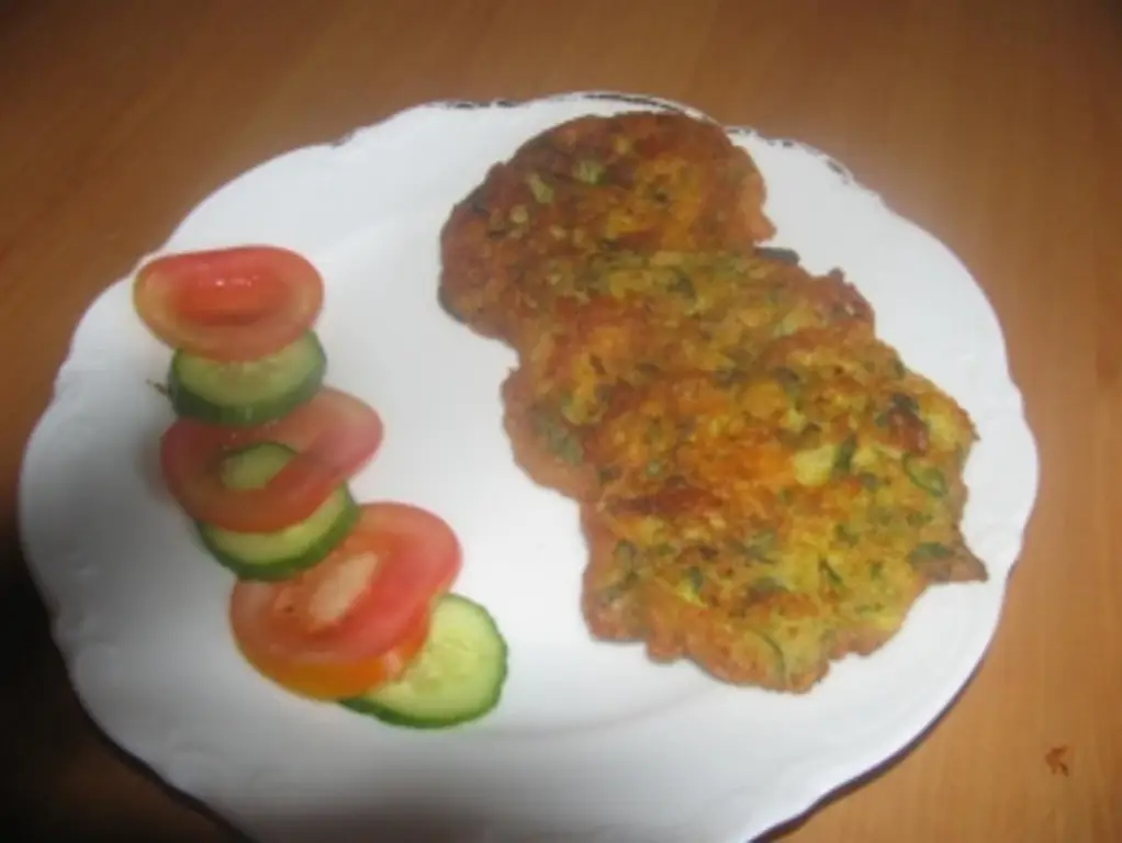 Оладьи из цуккини (Kabakmücveri)