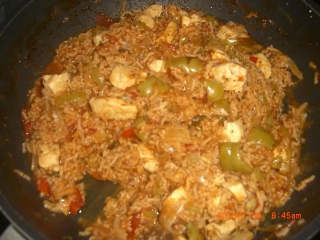 "Мясо из риса по-сербски" с куриным филе