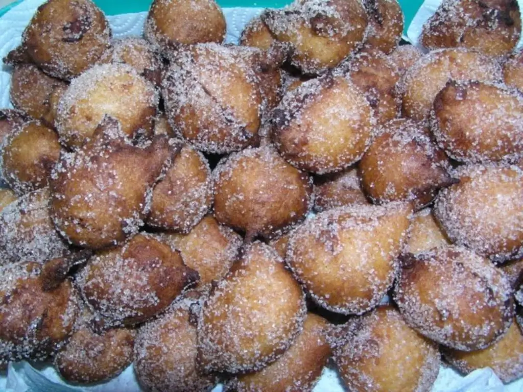 Творожные шарики с корицей