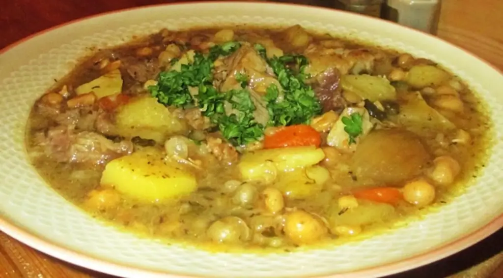 Горшочек с горошком и бараниной