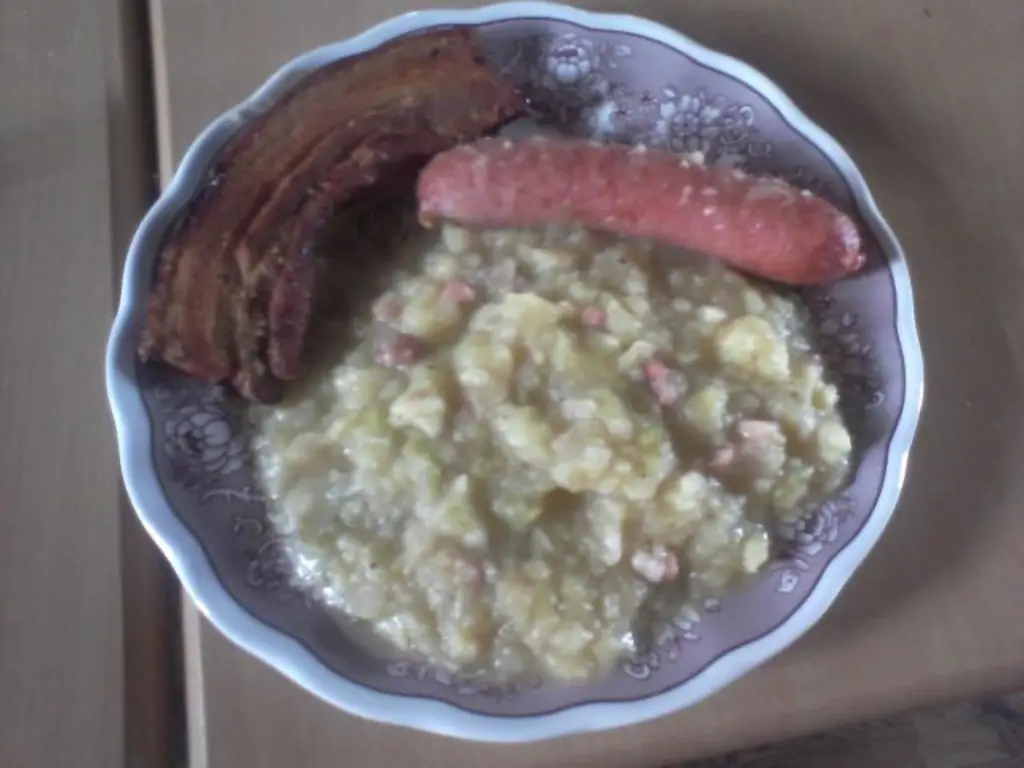 Тушеная капуста а-ля Йорг с хрустящей свиной грудинкой
