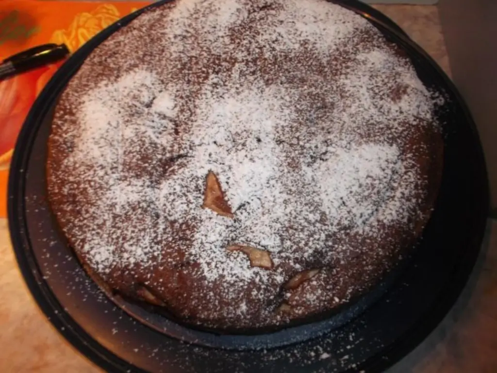Грушевый пирог с маслом и сахаром