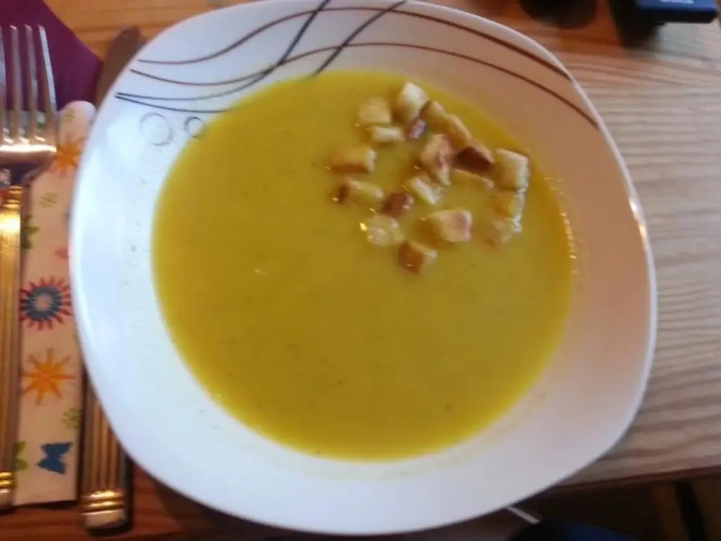Перечный крем-суп с гренками