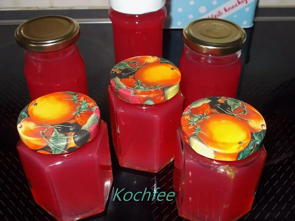 Розовое желе с розами и лимоном