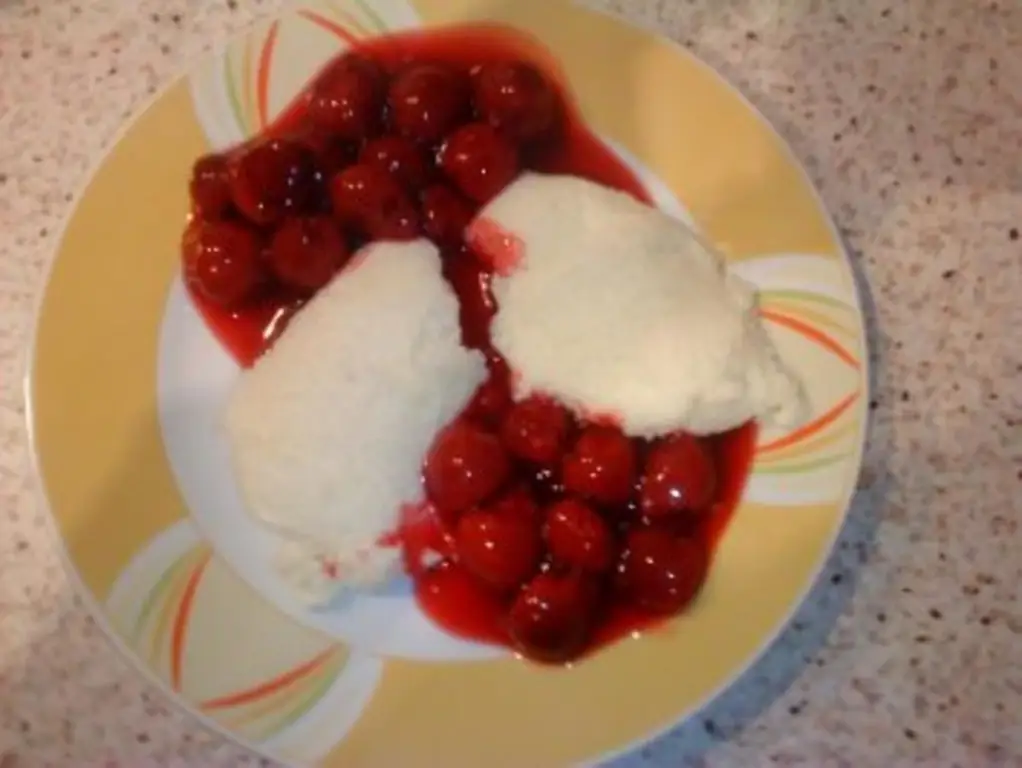 Пельмени из манки с вишней