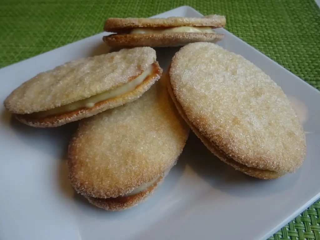 "подошвы" забытая простая, но вкусная выпечка из так называемых "плохих времен"