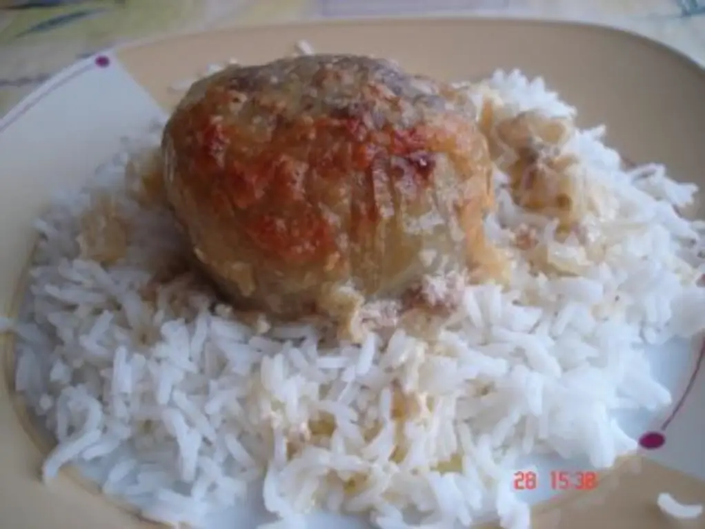 Овощной лук с вкусной начинкой