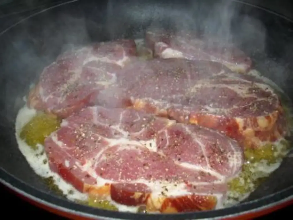 Teufelchens Kasslersteak с луком