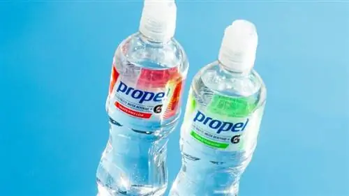 Две бутылки с водой Propel Две бутылки с водой Propel