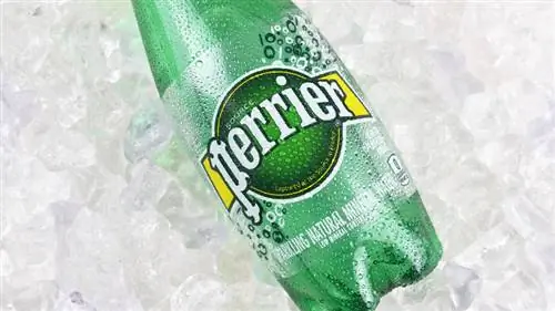 Бутылка Perrier на льду Бутылка Perrier на льду