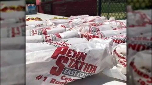 Завернутые подводные лодки Penn Station