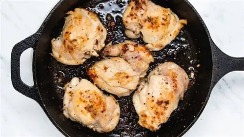 обжаривание куриных бедрышек на сковороде