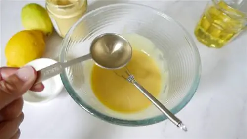 масло в миске