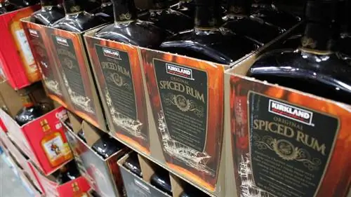 Бутылки пряного рома Kirkland Signature