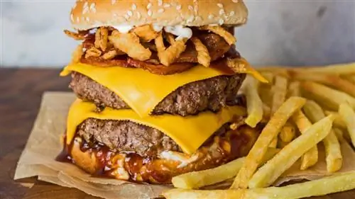 Собранный бургер-подражатель BK Steakhouse King