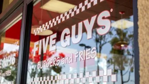 Внешний вид магазина Five Guys