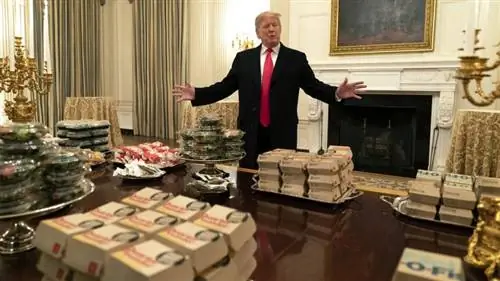 Настоящая причина, по которой Трамп так одержим фаст-фудом
