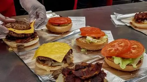 Бургеры Пяти Парней