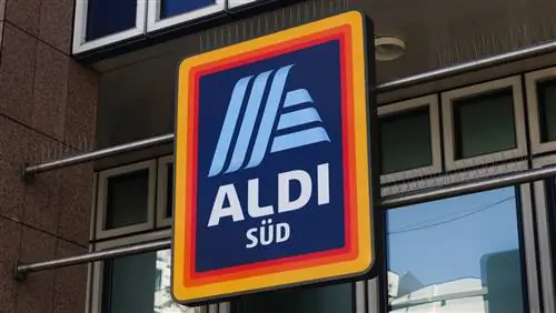 Покупатели Aldi настолько впечатлены этим столом для патио, что приносят его внутрь