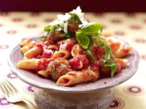 Итальянские фрикадельки на Penne amatriciana