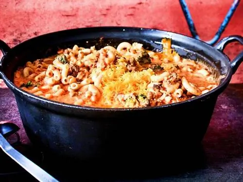 Суп с макаронами и сыром