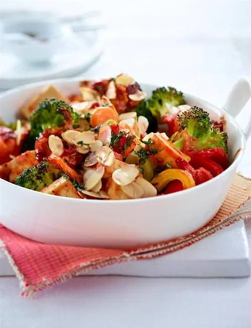 Тушеные овощи с тофу