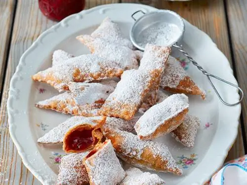 Пончики в день церкви