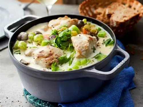 Белый coq au vin для легкой готовки