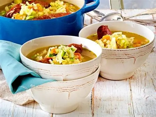 Тушеная капуста с тыквой и картофелем