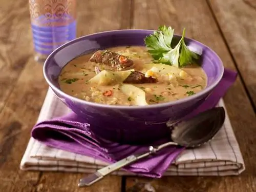 Чечевичное рагу с айвой и бараньей колбасой