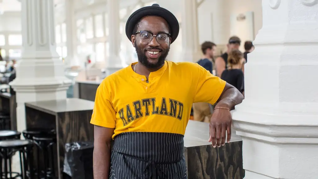 Tunde Wey привносит нигерийский колорит на рынок St. Roch вместе с Lagos