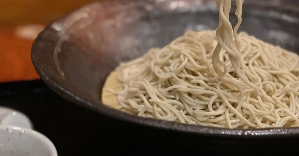 Ресторан Midtown West Soba Azuma предлагает вкусную лапшу за 9 долларов